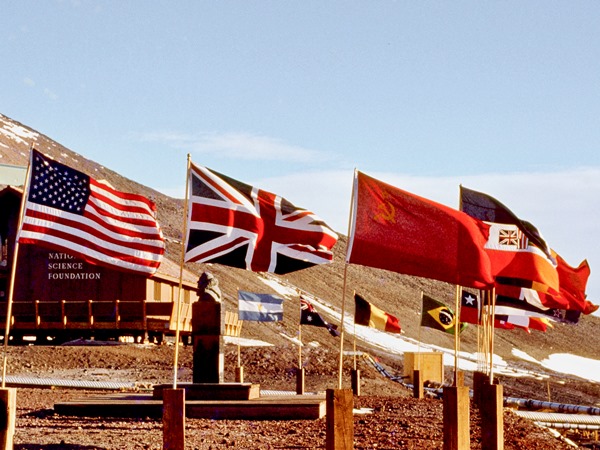 Countries-038-Antarctica-01