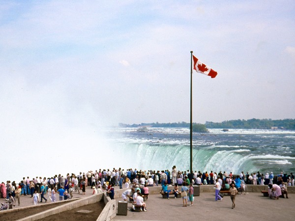 Countries-041-Canada-02